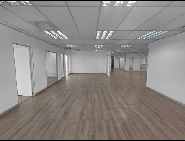 412M² OFFICE TO LET IN FOURWAYS